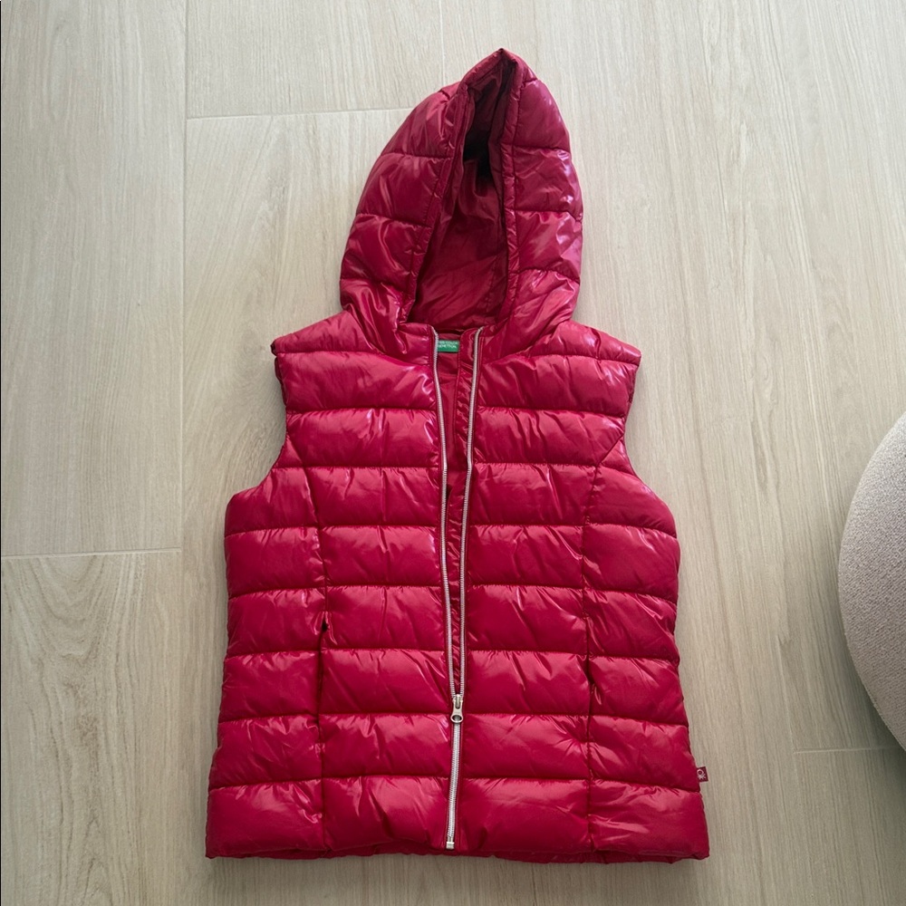 United Colors Of Benetton Cherry Puffer Vest